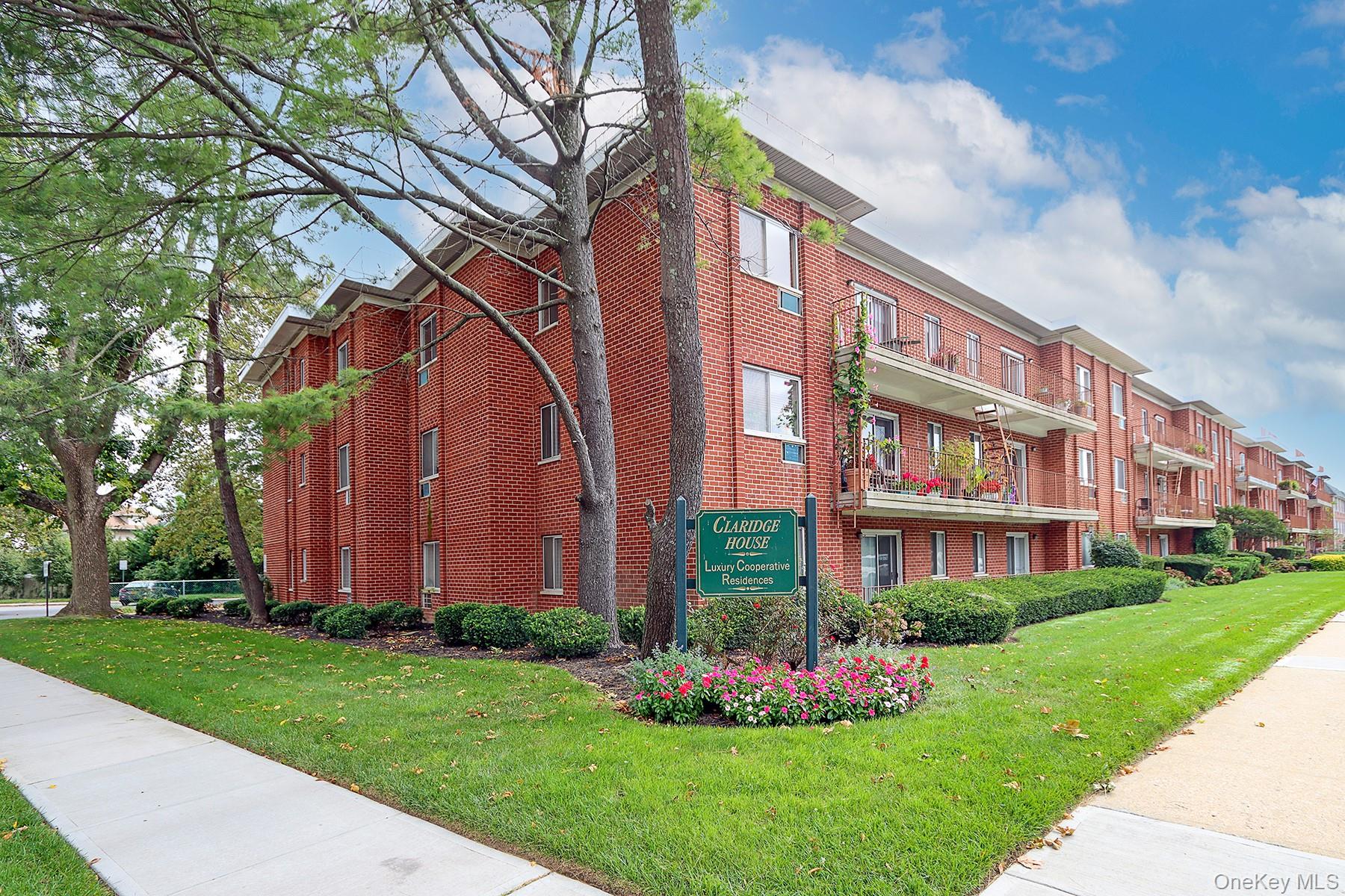 85 S Centre Avenue # A-14, Rockville Centre, NY 11570