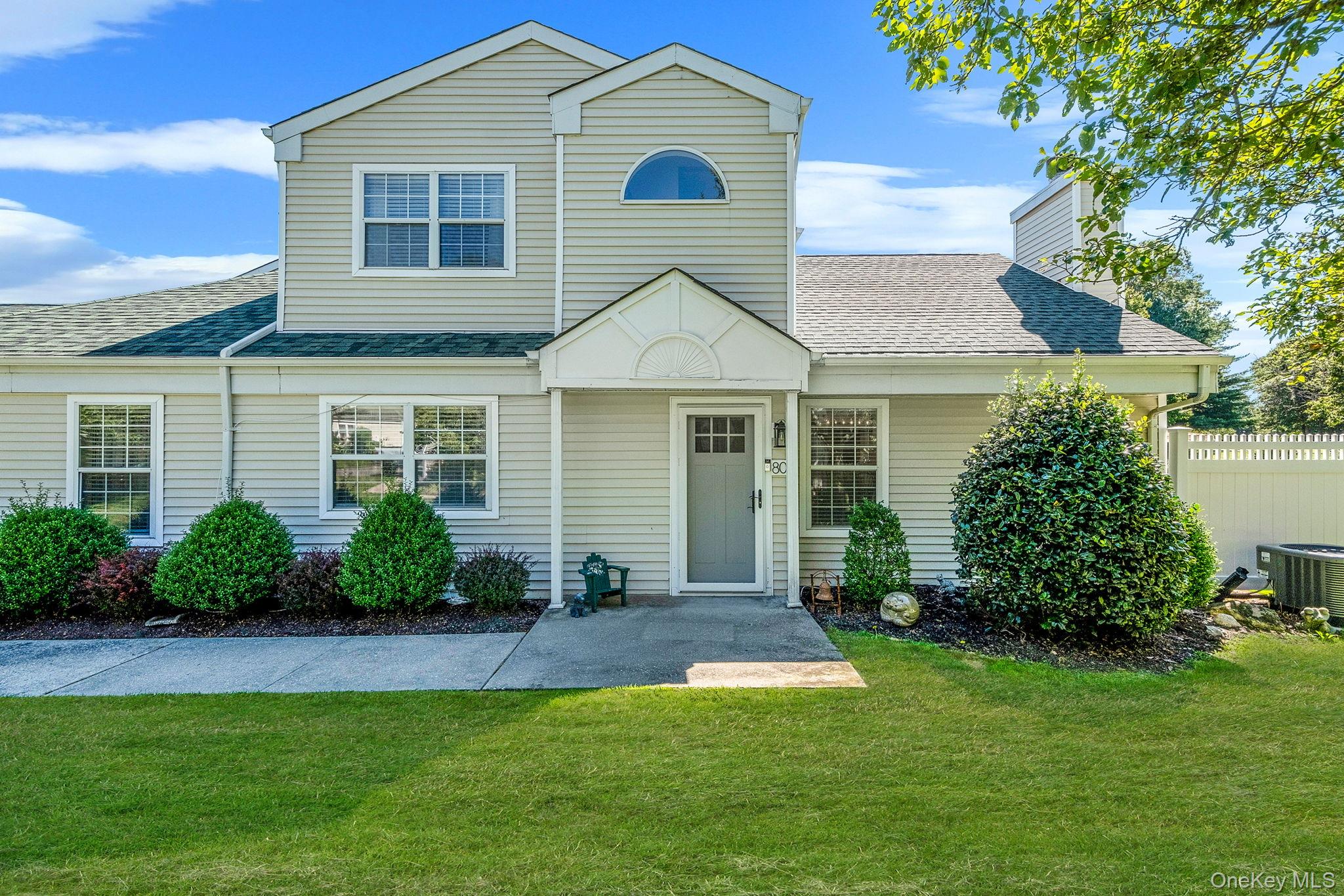 80 Fox Court, Manorville, NY 11949