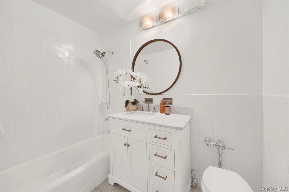 1 Balint Drive # 366, Yonkers, NY 10710