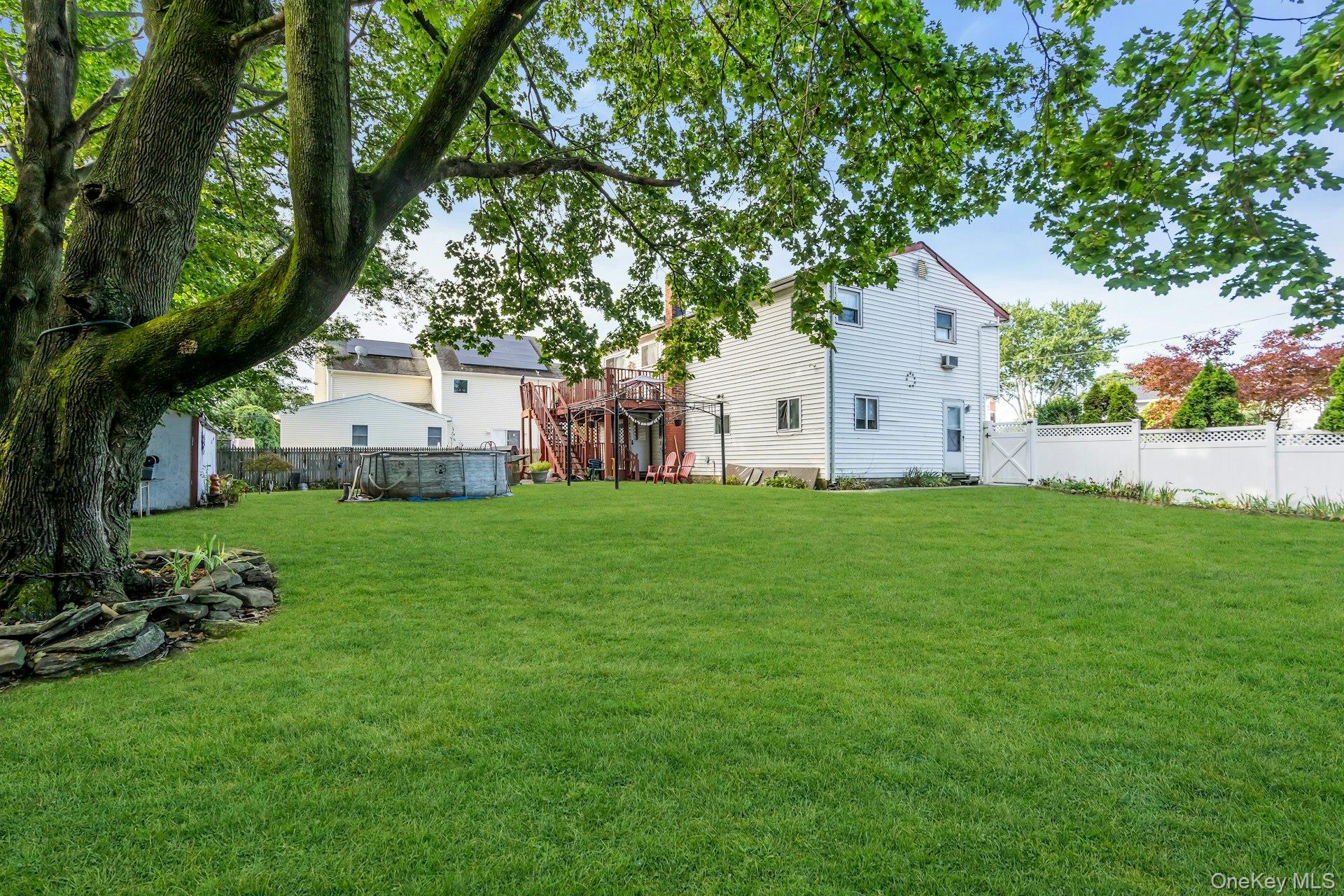 15 Abbey Lane, Bay Shore, NY 11706