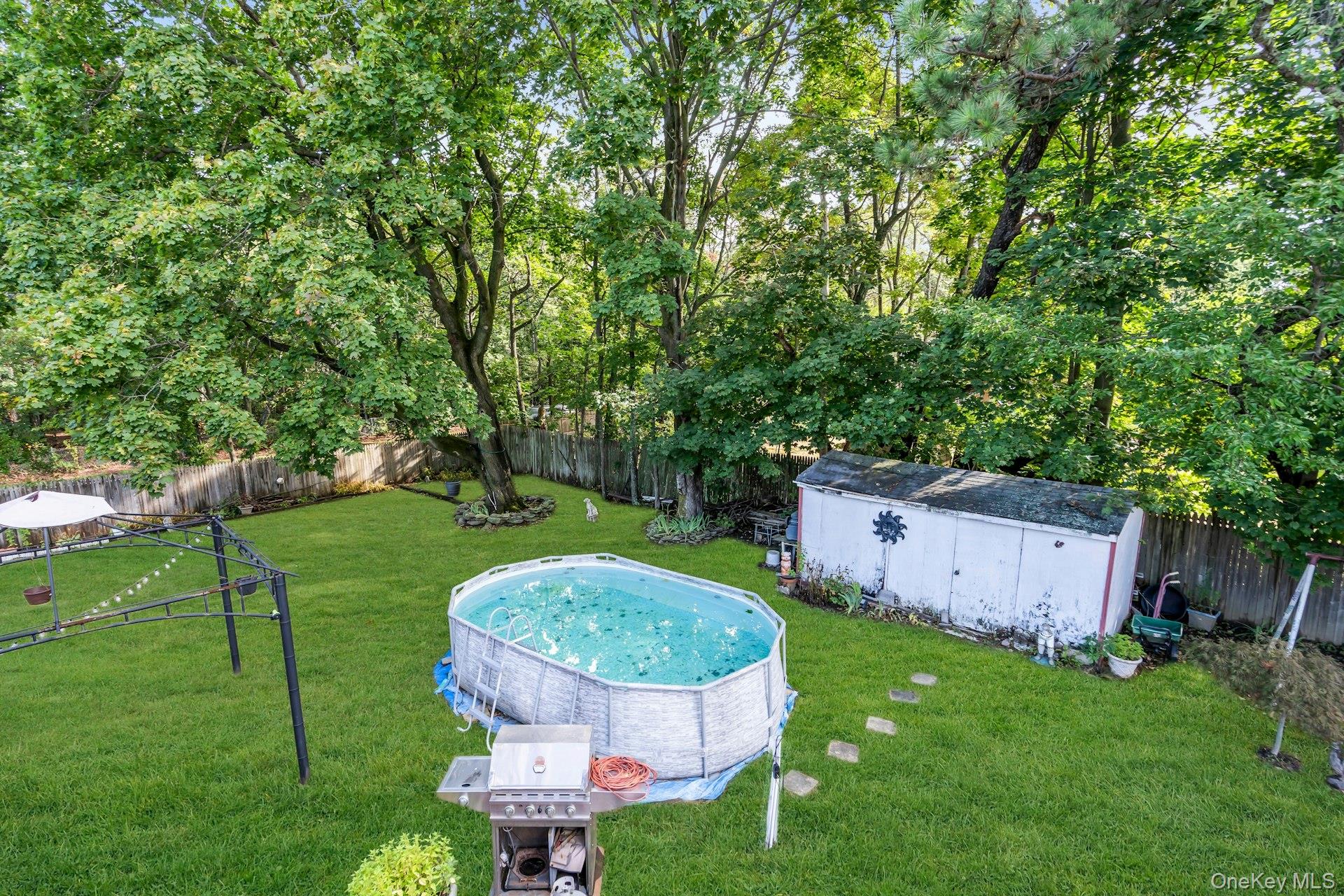 15 Abbey Lane, Bay Shore, NY 11706