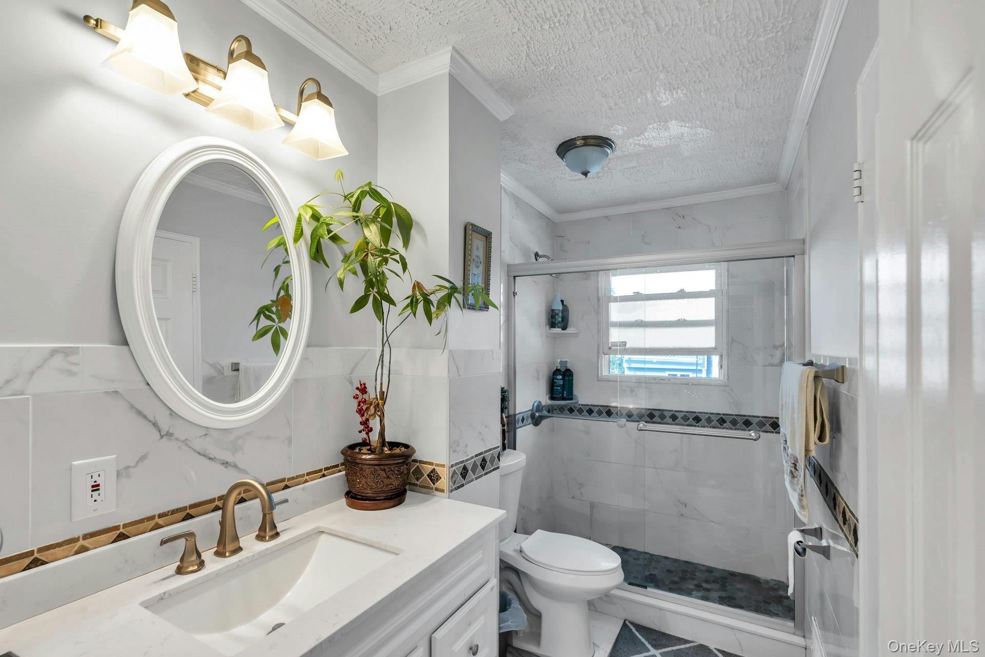 15 Abbey Lane, Bay Shore, NY 11706