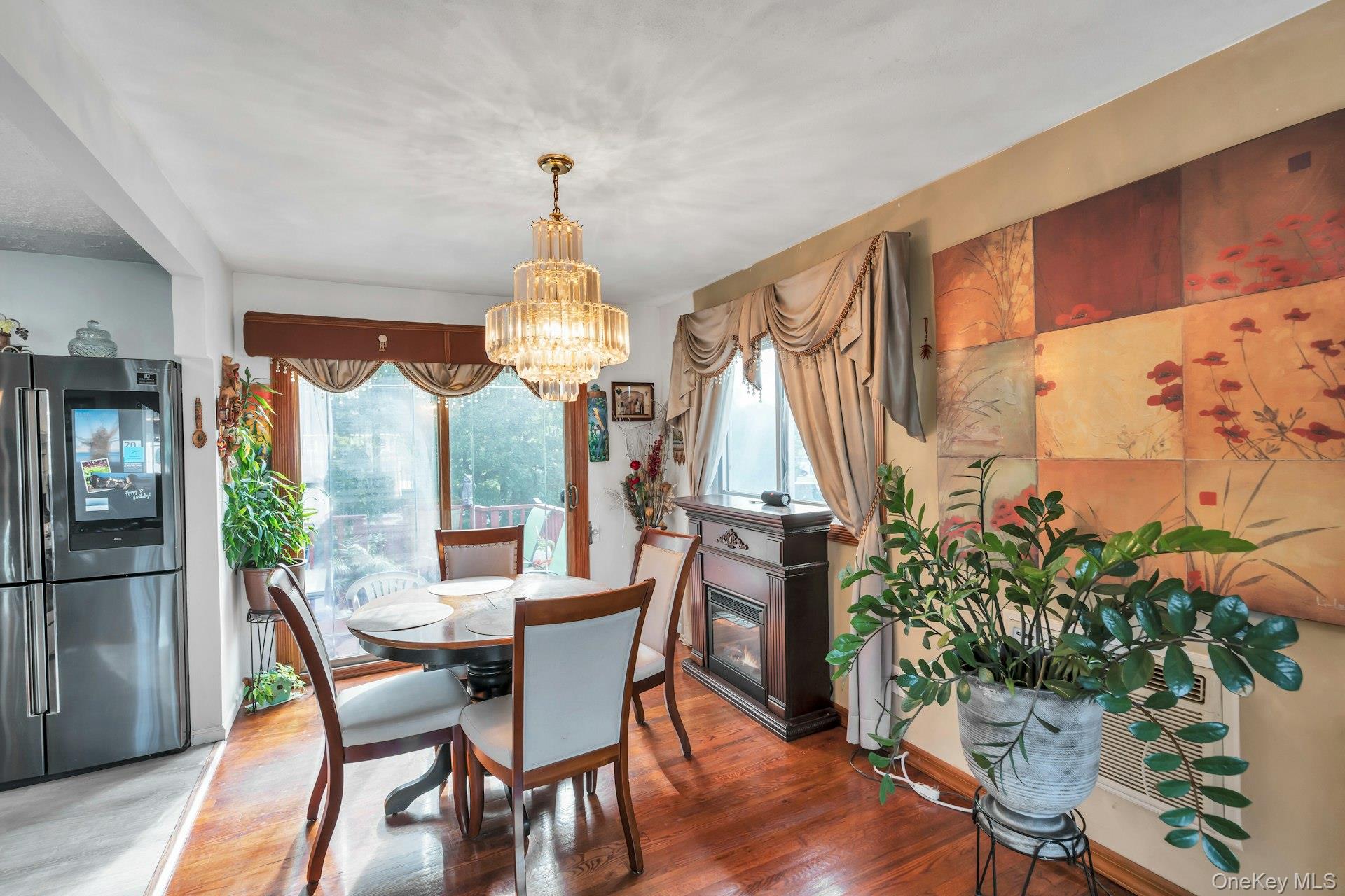 15 Abbey Lane, Bay Shore, NY 11706