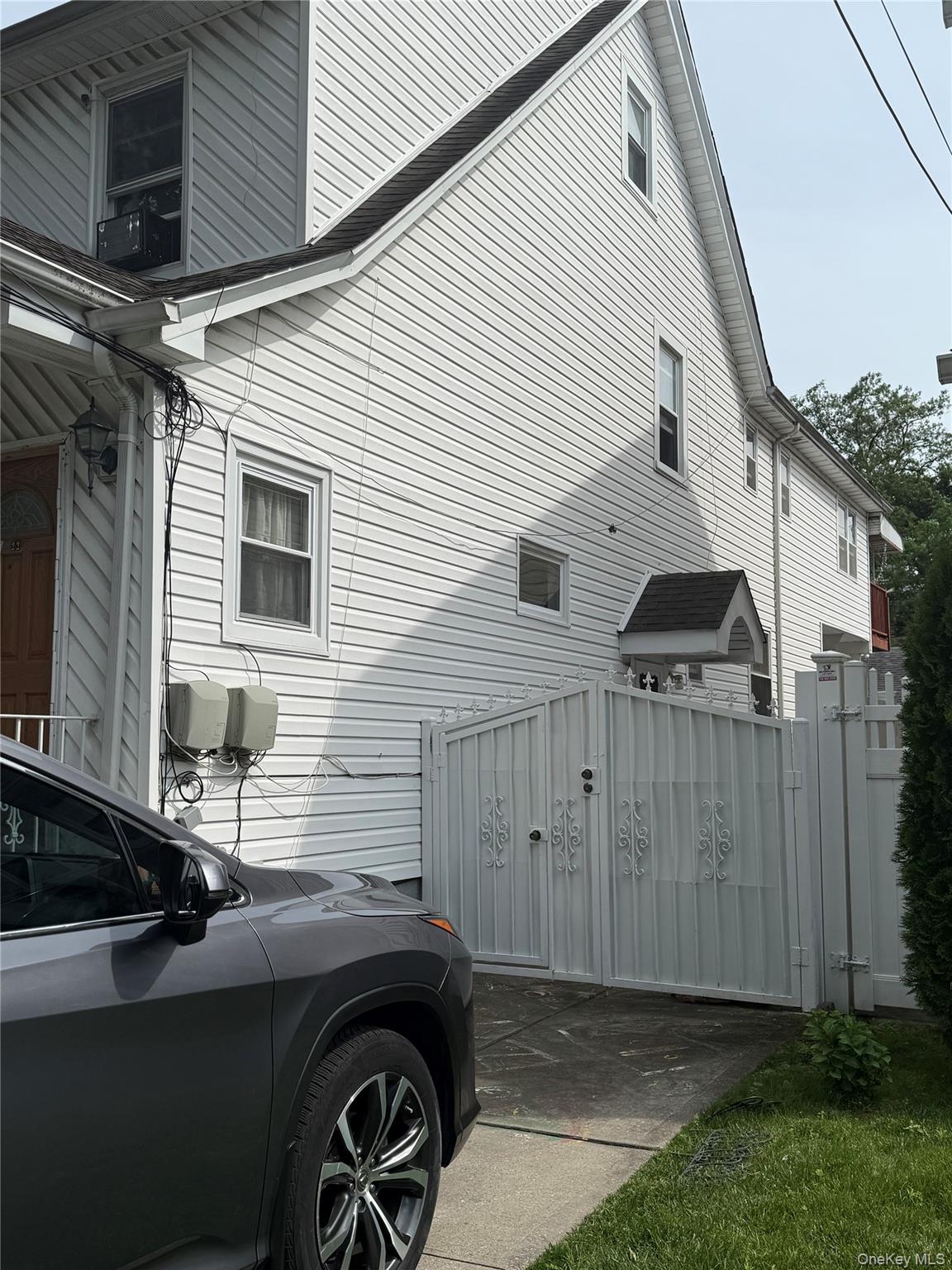 231-22 87 Avenue, Queens Village, NY 11427