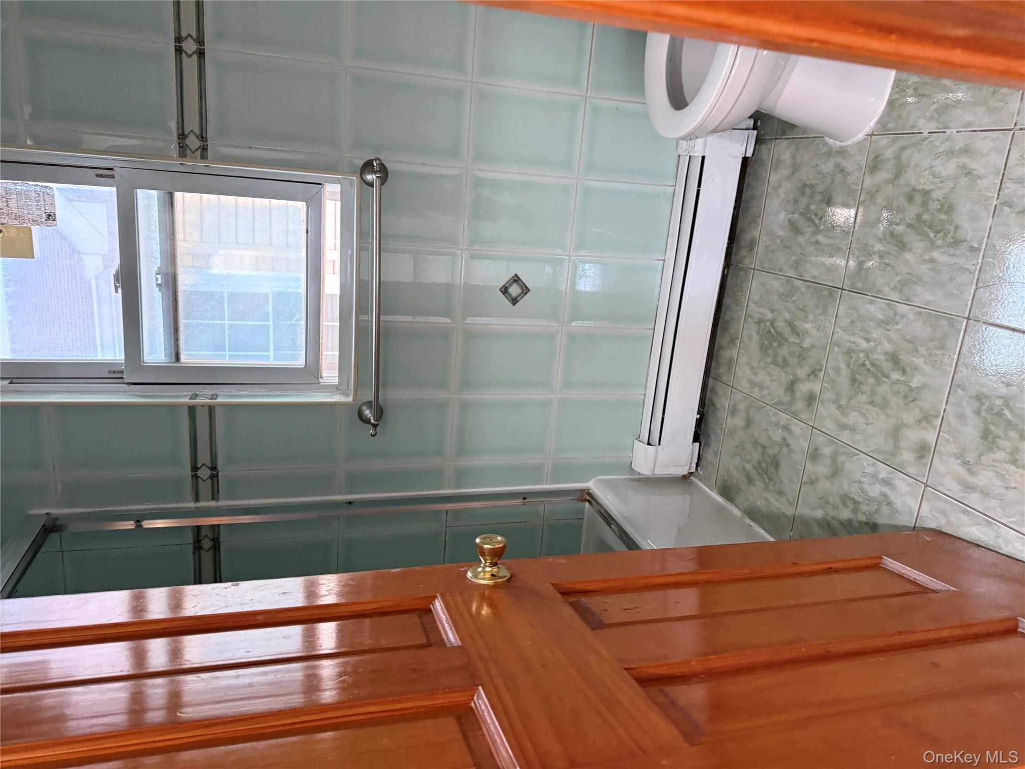 231-22 87 Avenue, Queens Village, NY 11427