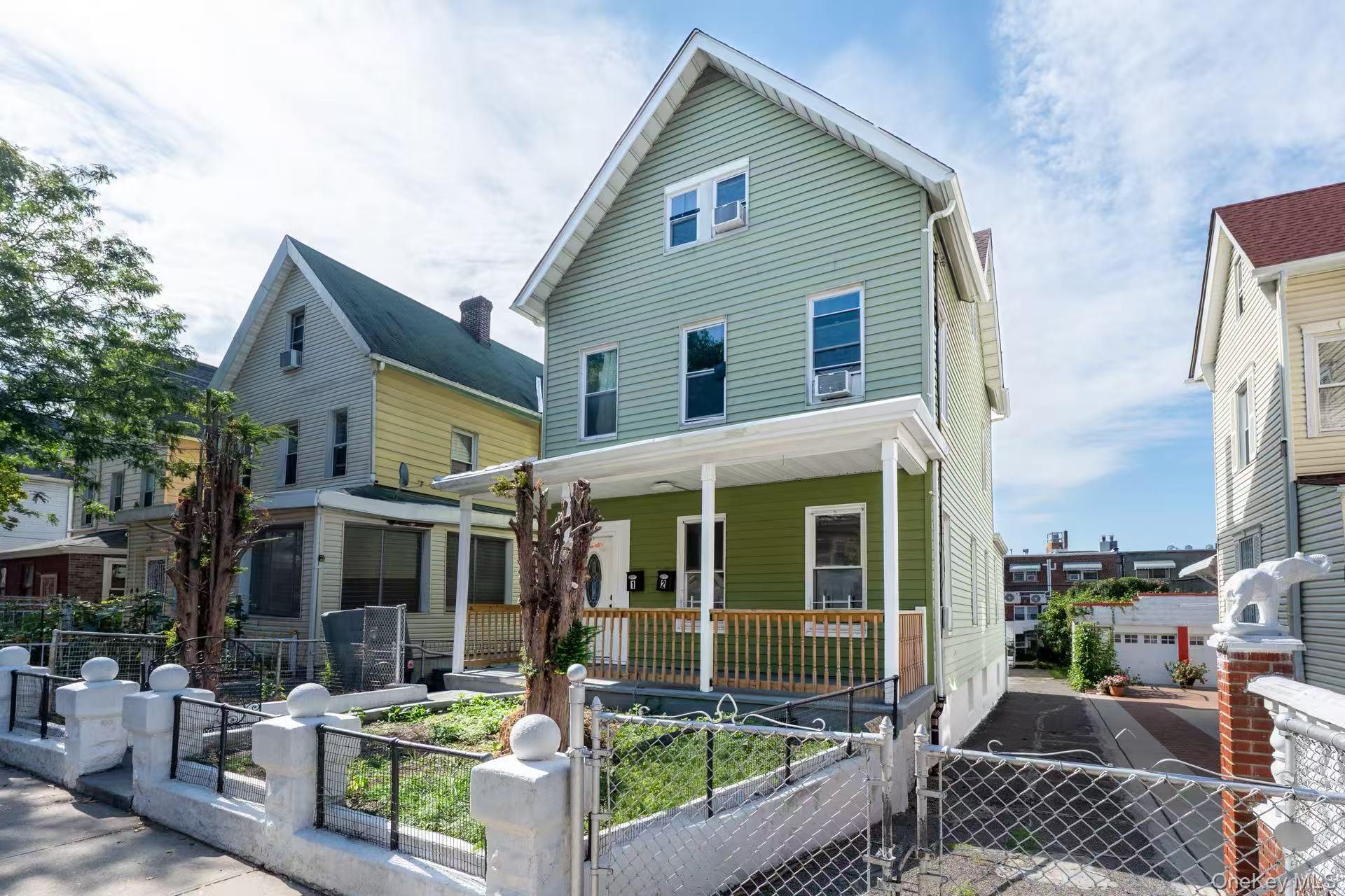 826 E 216 Street, Bronx, NY 10467