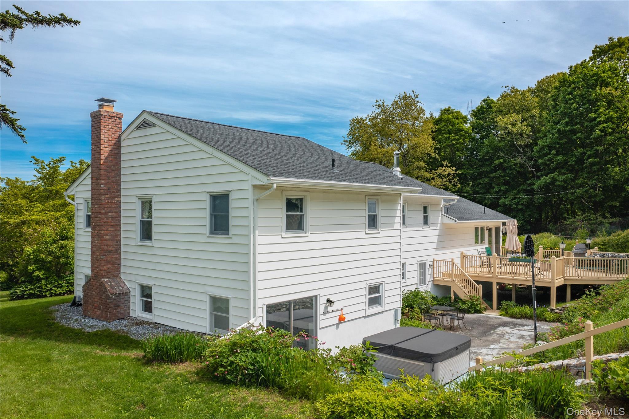 94 S Quaker Hill Road, Pawling, NY 12564