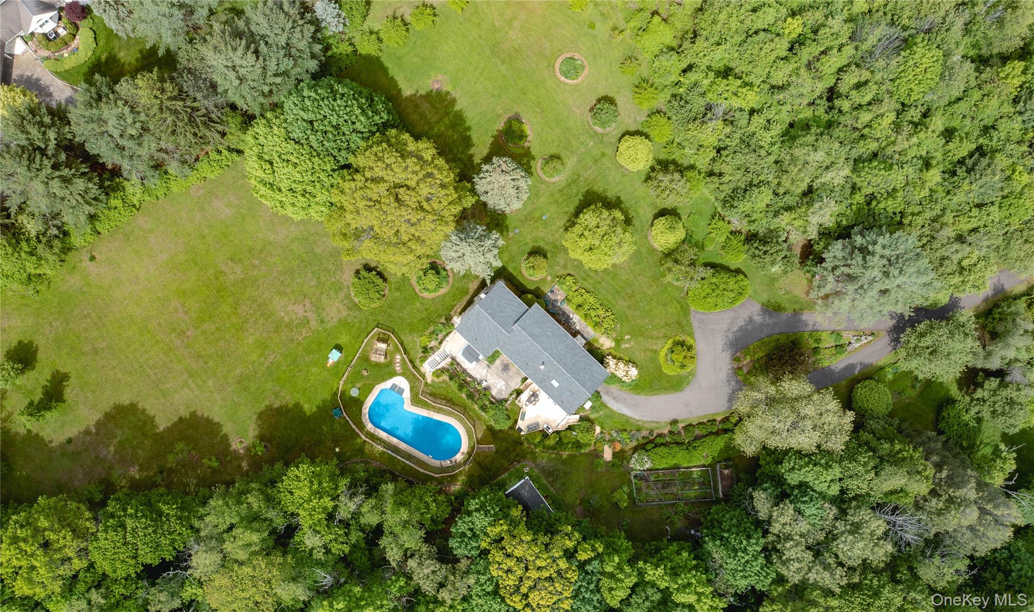 94 S Quaker Hill Road, Pawling, NY 12564