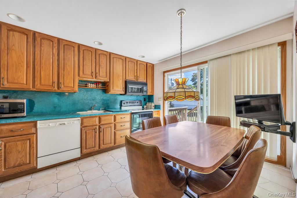 196 Haypath Road, Old Bethpage, NY 11804