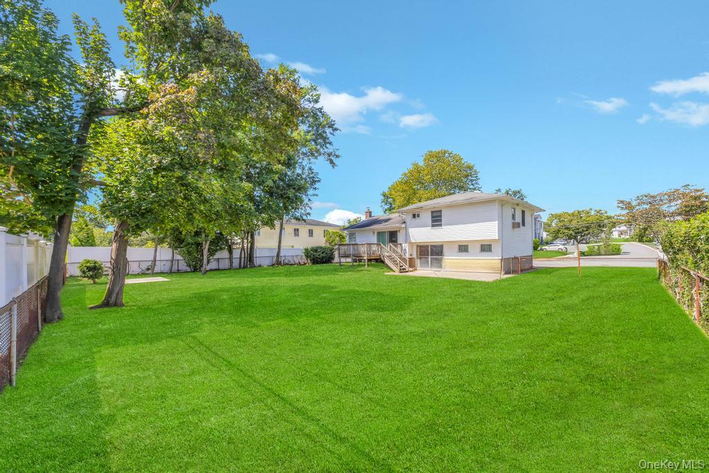 196 Haypath Road, Old Bethpage, NY 11804