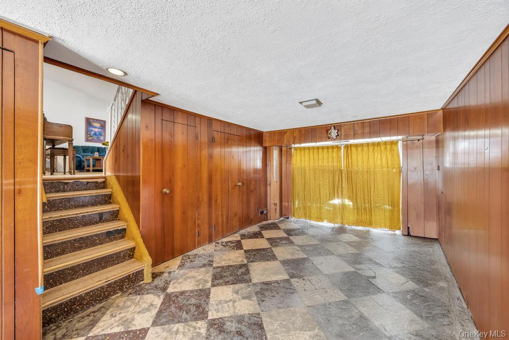 196 Haypath Road, Old Bethpage, NY 11804