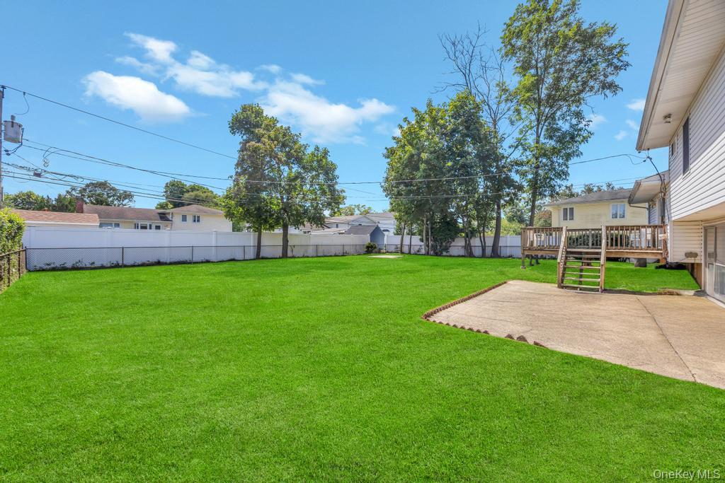 196 Haypath Road, Old Bethpage, NY 11804