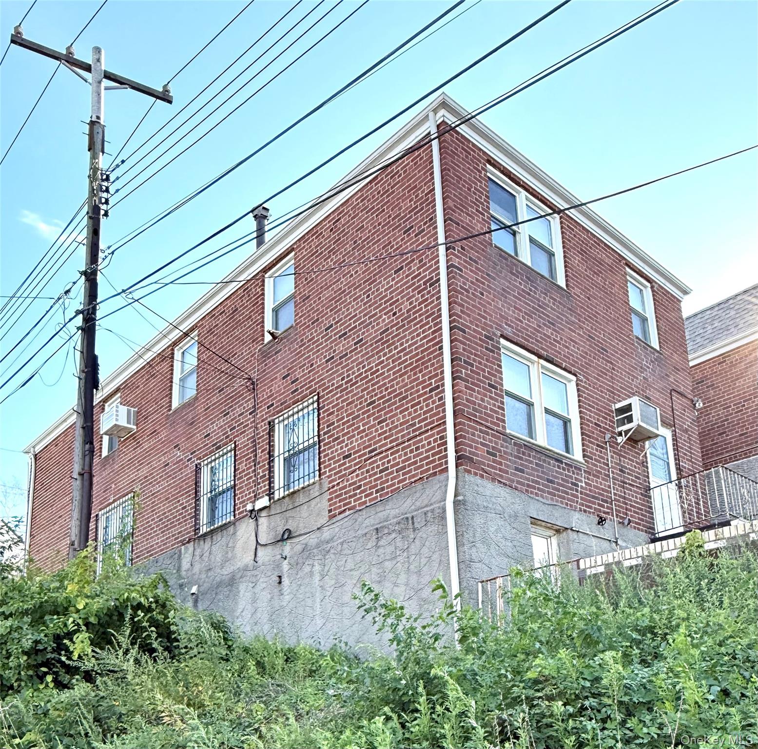 125-21 5 Ave, College Point, NY 11356