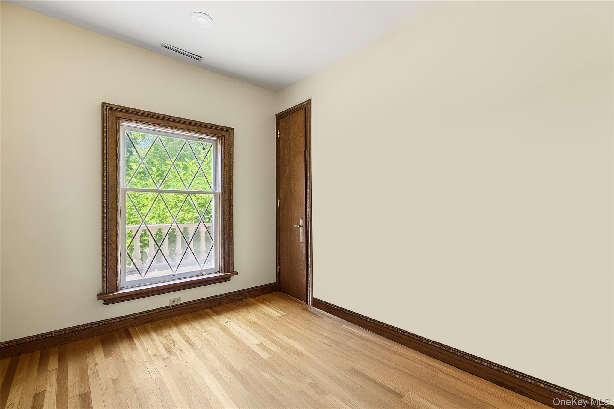 13 Chanticlare Drive, Manhasset, NY 11030