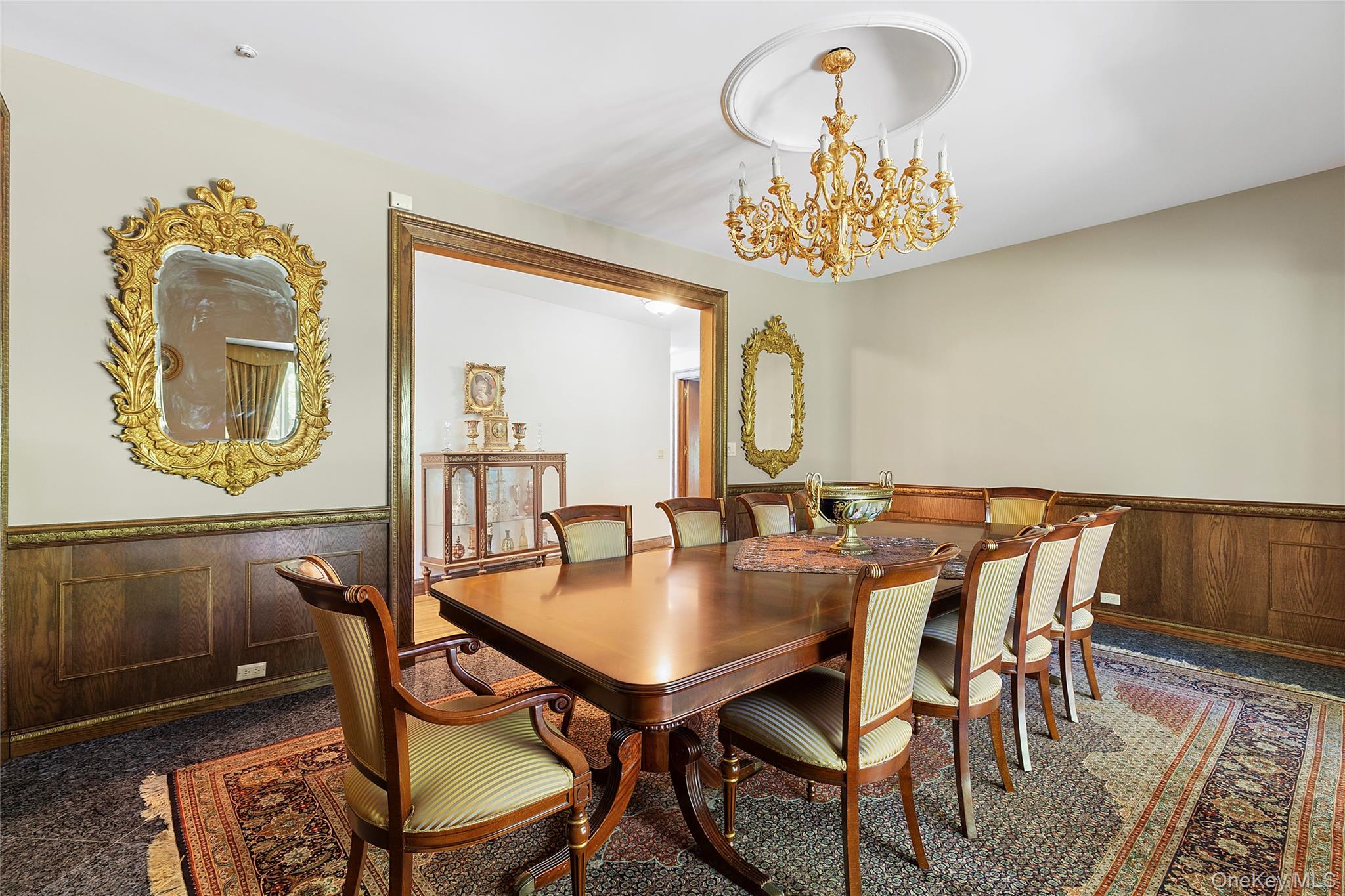 13 Chanticlare Drive, Manhasset, NY 11030