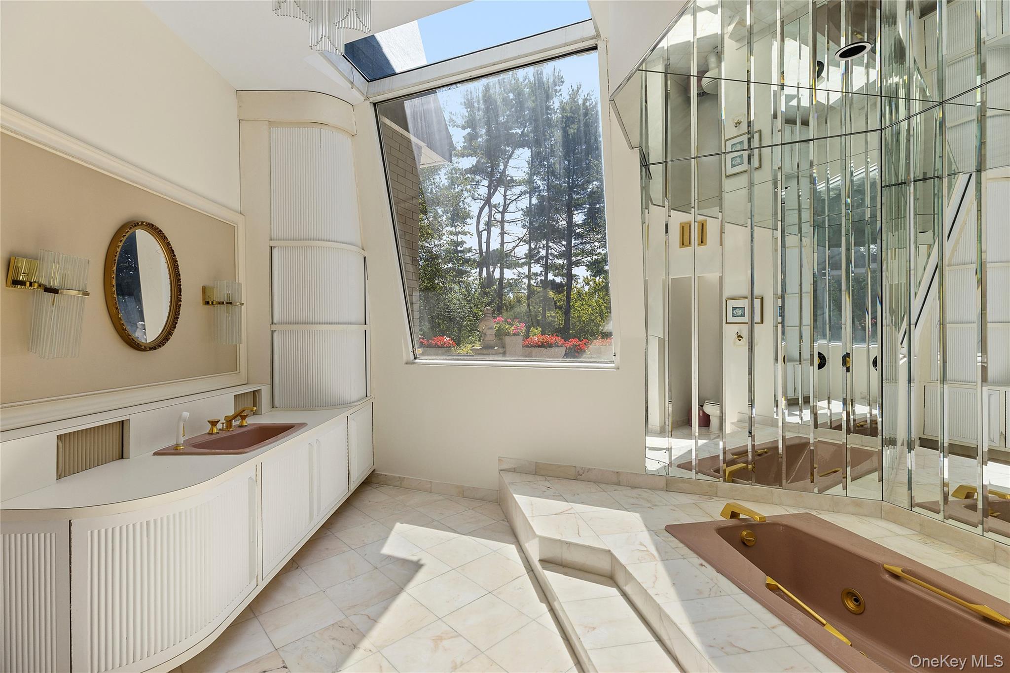 13 Chanticlare Drive, Manhasset, NY 11030