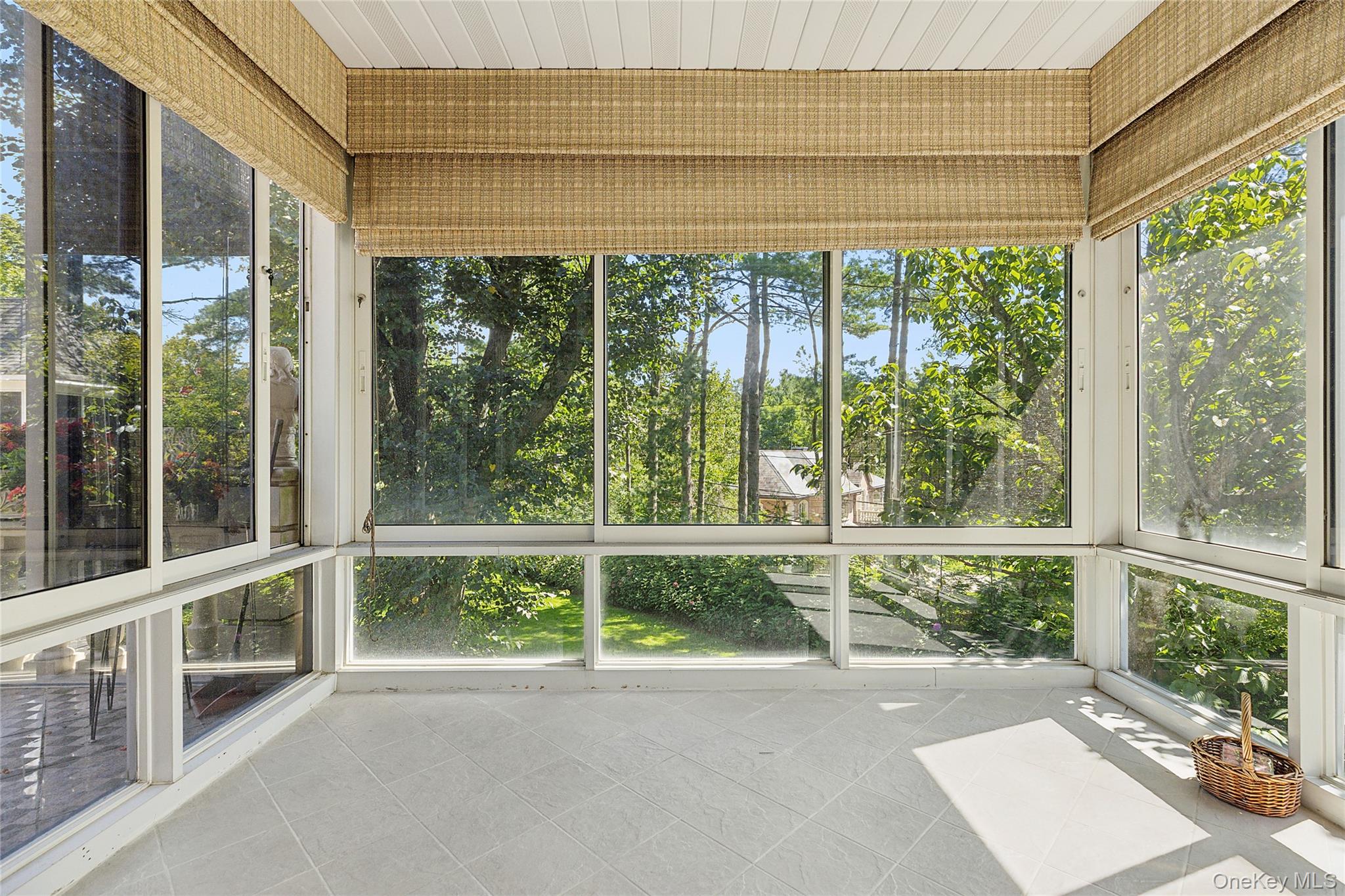 13 Chanticlare Drive, Manhasset, NY 11030