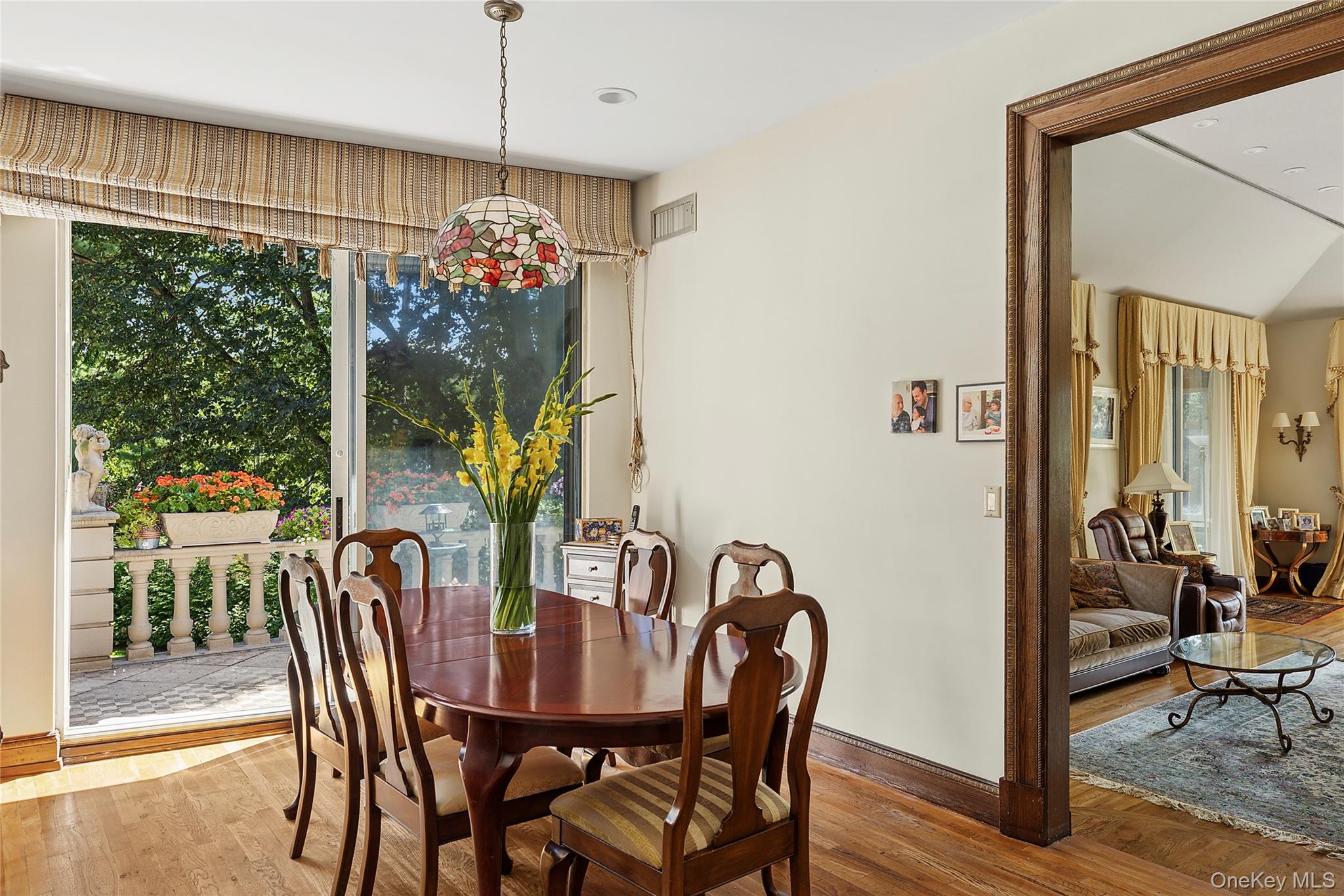 13 Chanticlare Drive, Manhasset, NY 11030