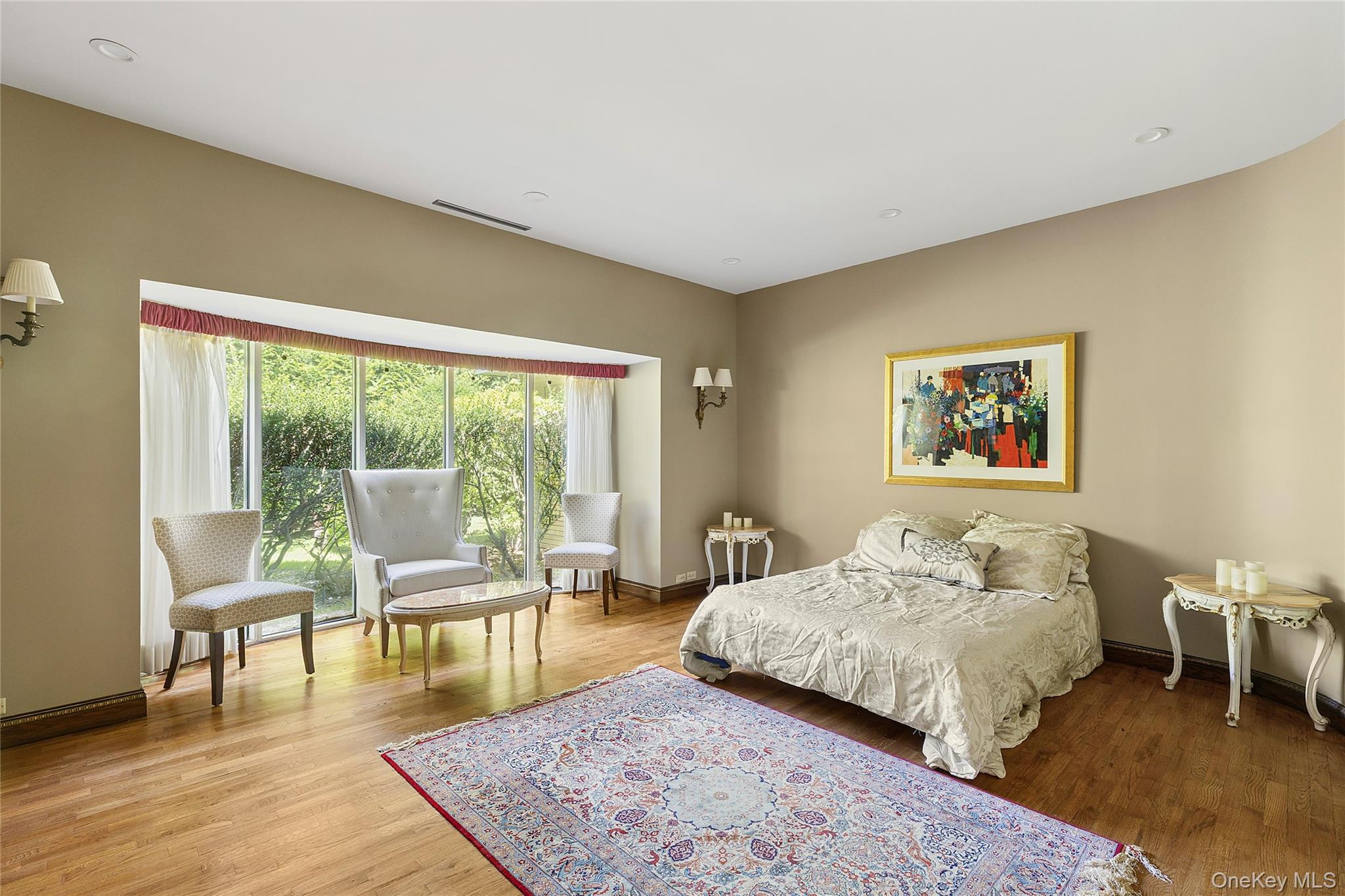 13 Chanticlare Drive, Manhasset, NY 11030