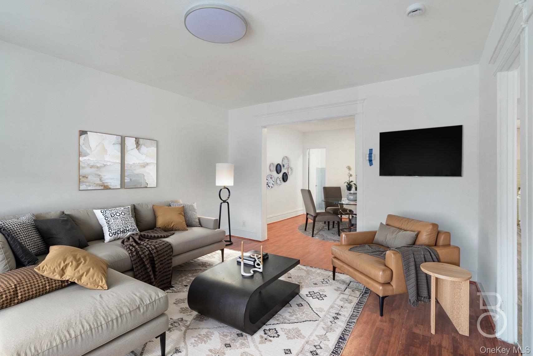 27-12 Ditmars Boulevard, Astoria, NY 11105