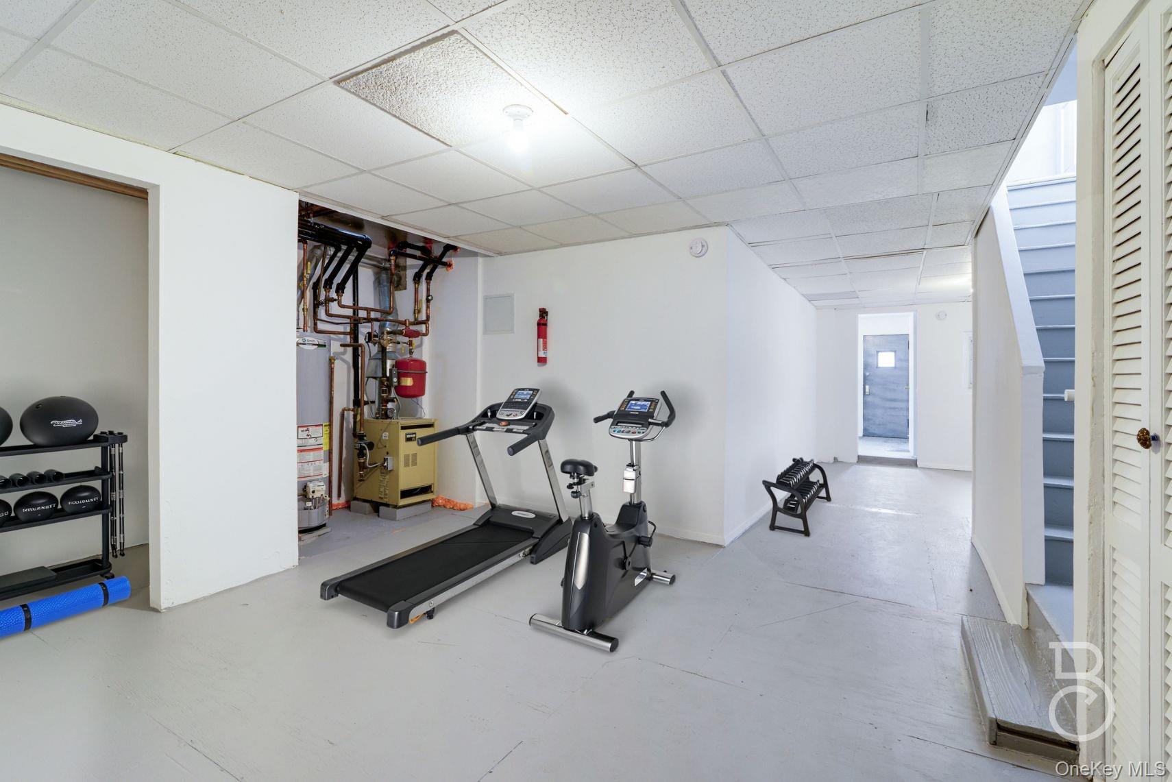 27-12 Ditmars Boulevard, Astoria, NY 11105