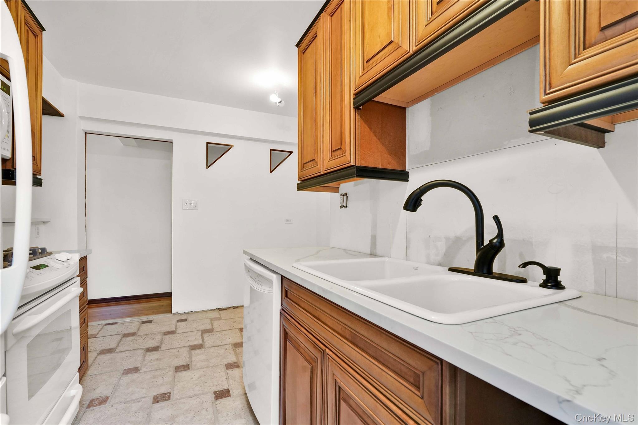 224-24 Union Turnpike # 2B, Bayside, NY 11364