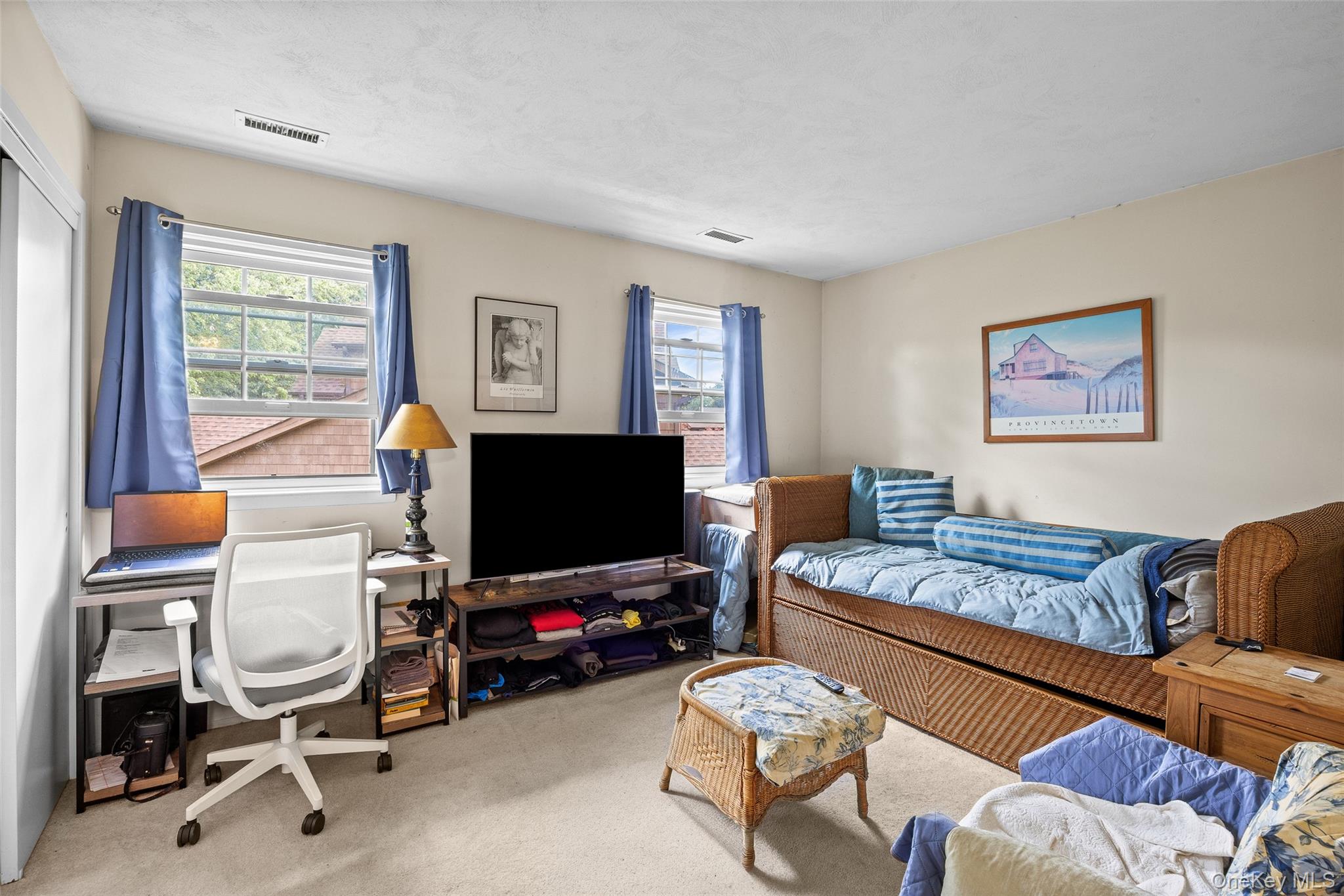 7 Sutton Place, Islip, NY 11751