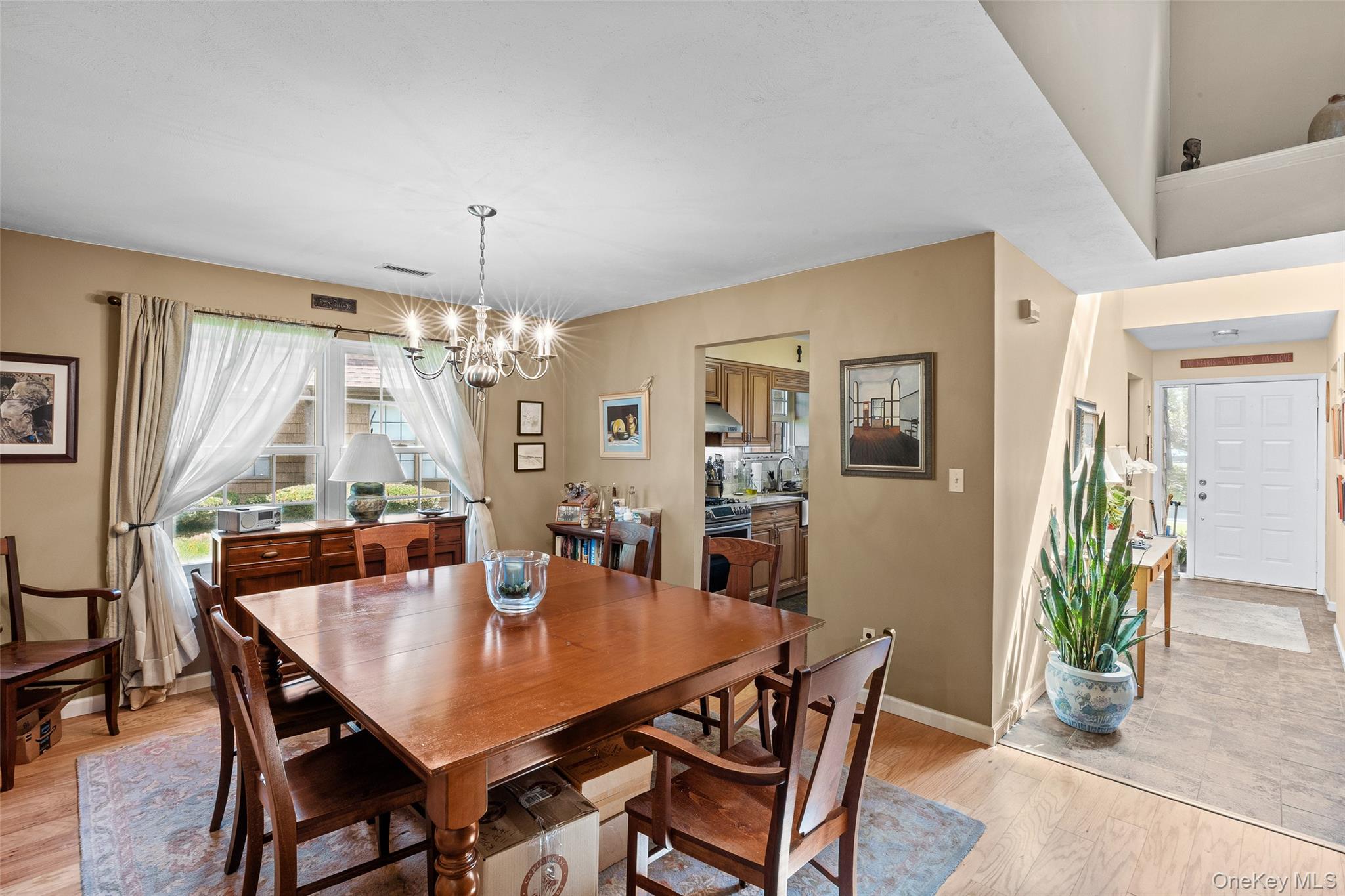 7 Sutton Place, Islip, NY 11751