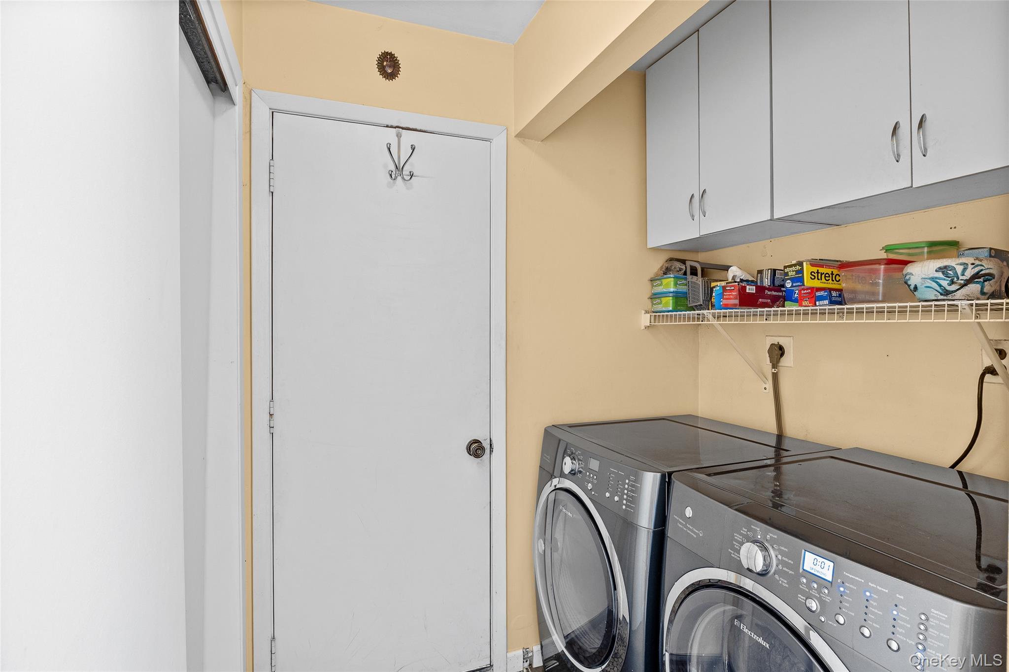 7 Sutton Place, Islip, NY 11751