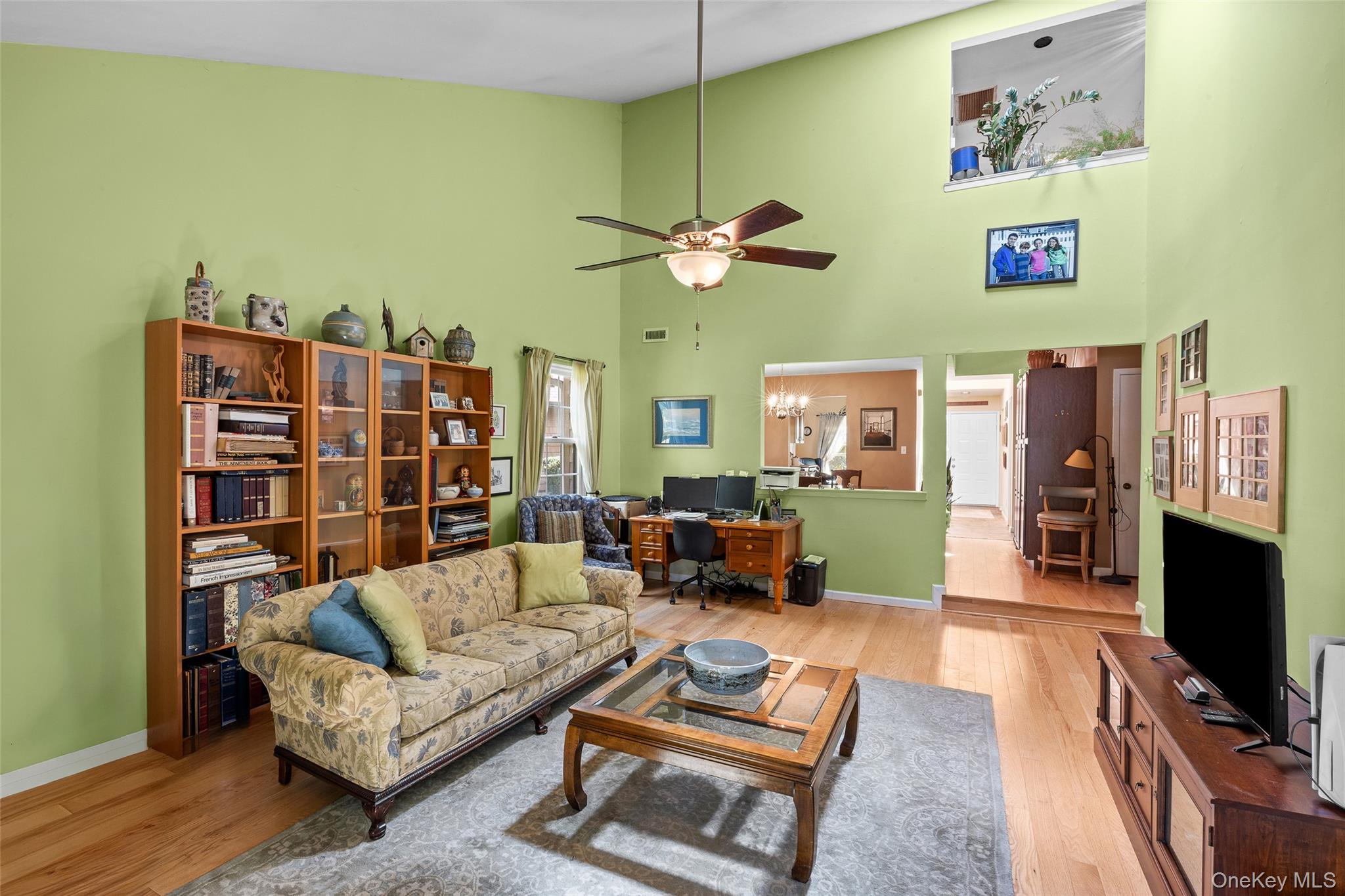 7 Sutton Place, Islip, NY 11751