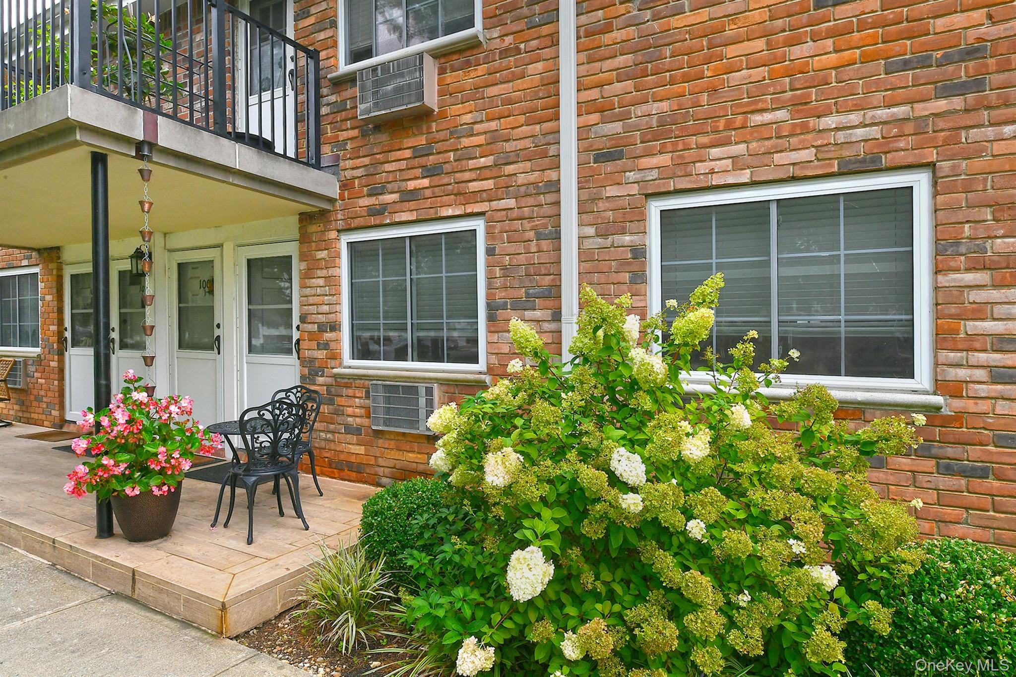 98 Jervis Avenue # 98, Farmingdale, NY 11735