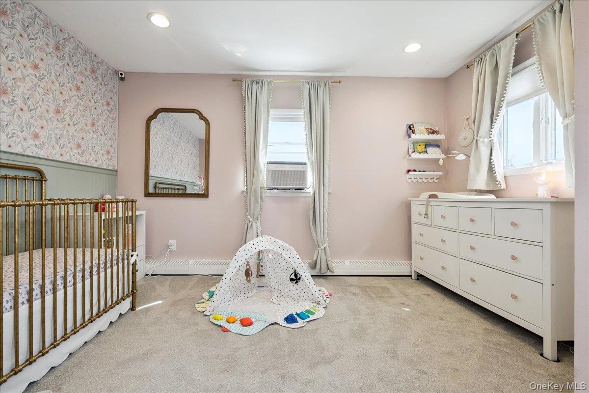 14 Osceola Avenue, Deer Park, NY 11729