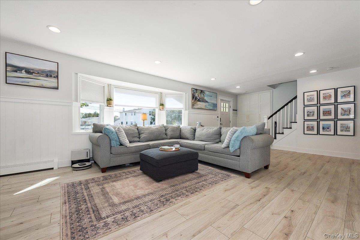 14 Osceola Avenue, Deer Park, NY 11729