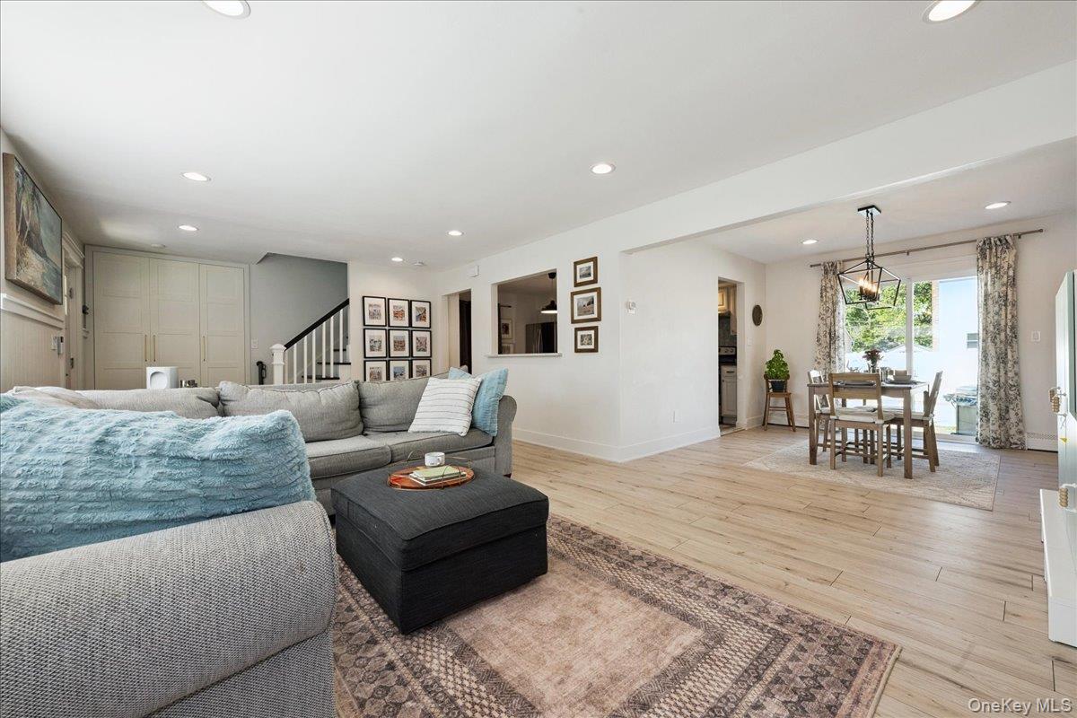 14 Osceola Avenue, Deer Park, NY 11729