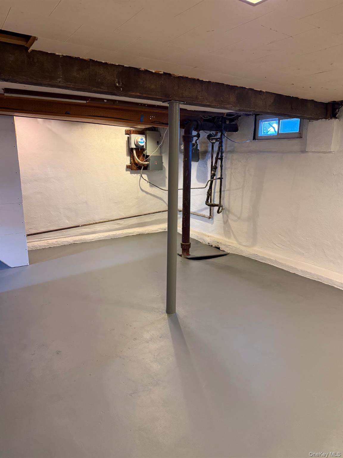 64-22 79th Street, Middle Village, NY 11379