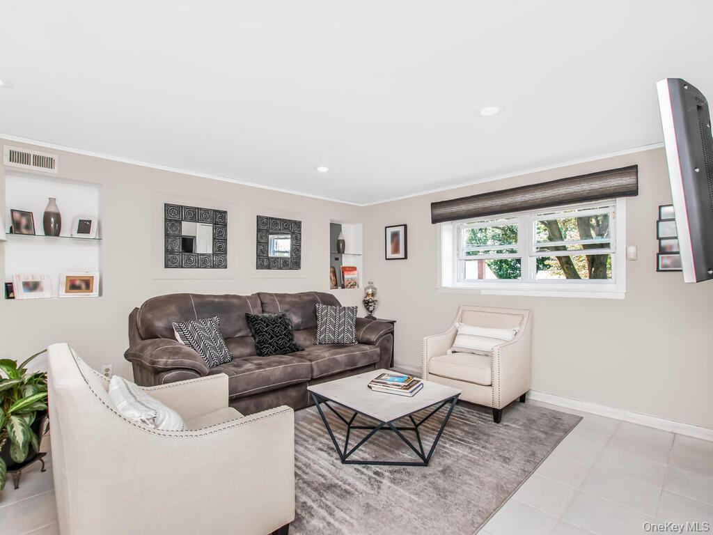 11 Montclair Road, Yonkers, NY 10710