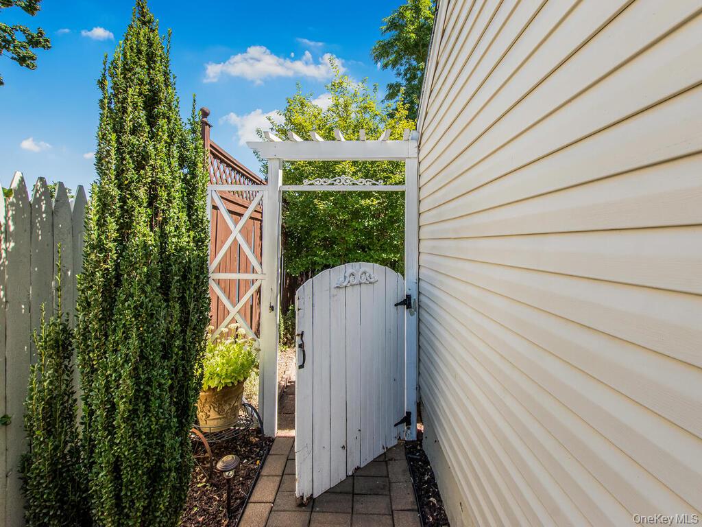 11 Montclair Road, Yonkers, NY 10710