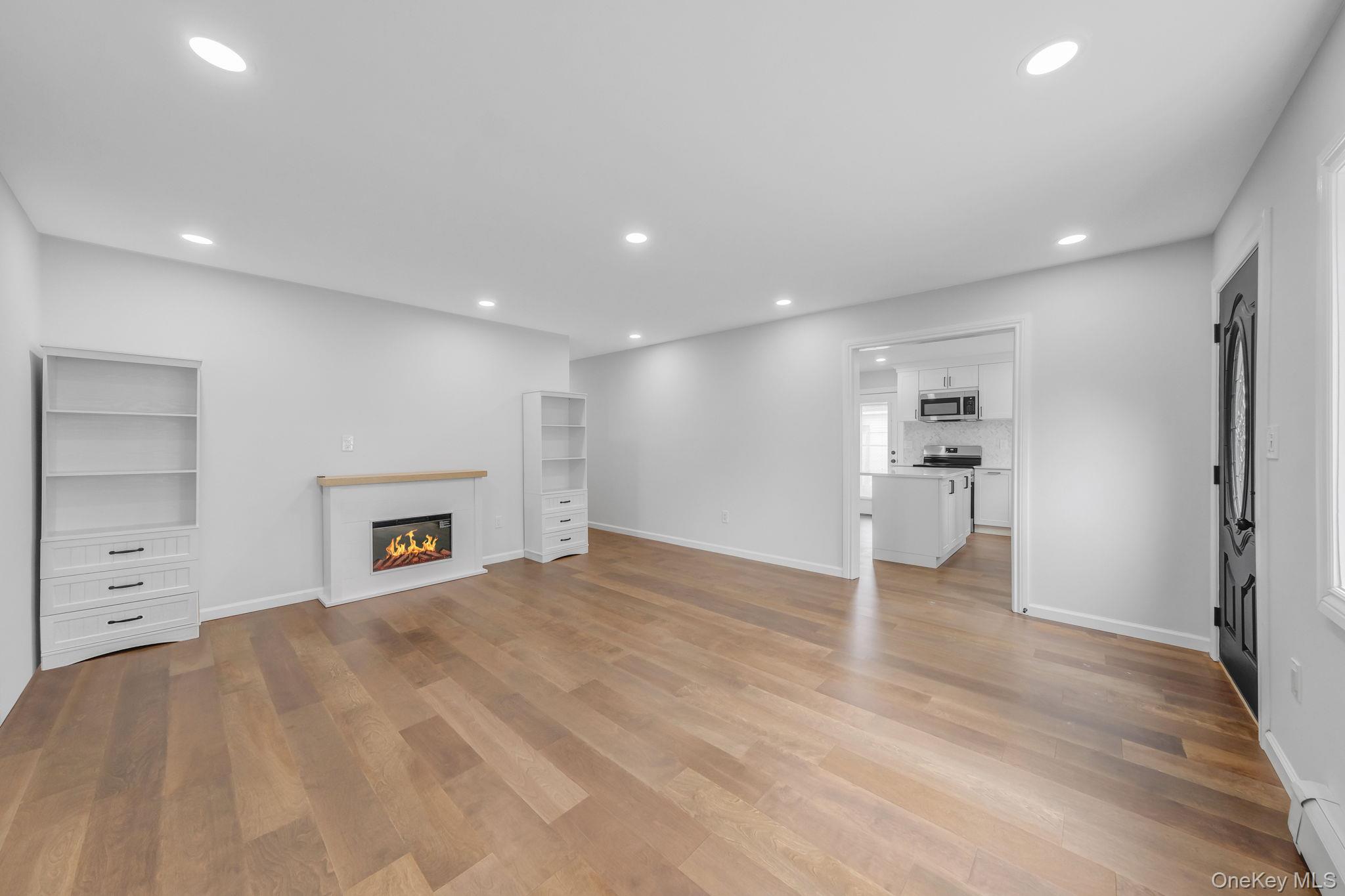 66 Laurin Road, Calverton, NY 11933