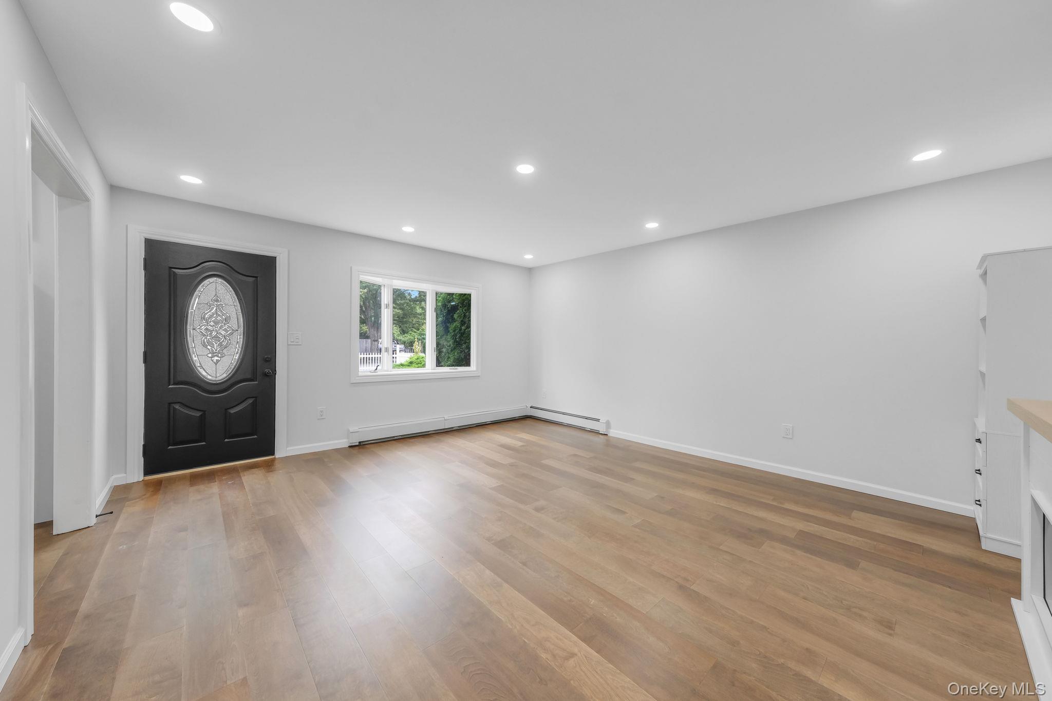 66 Laurin Road, Calverton, NY 11933