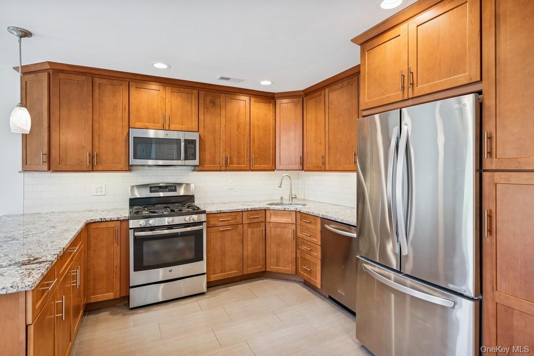 30 Quail Court, Manorville, NY 11949