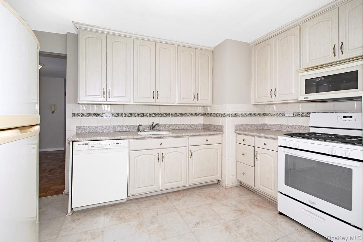 609 Kappock Street # 3F, Bronx, NY 10463