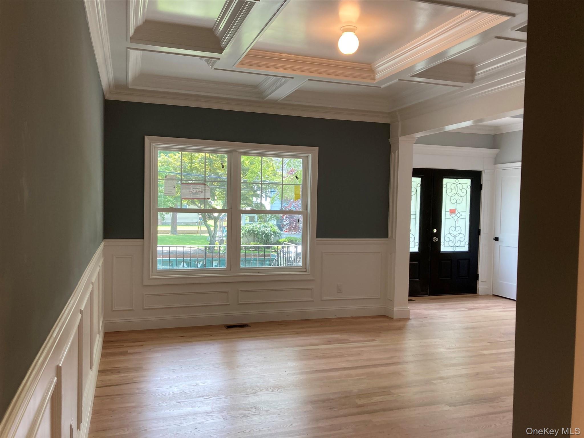 130 Syosset Woodbury Road, Syosset, NY 11791