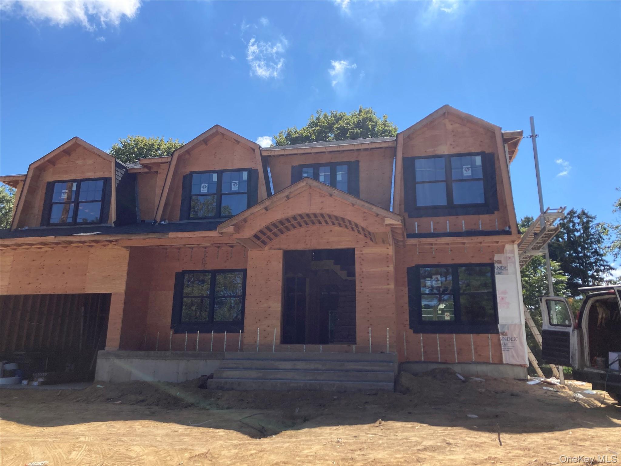 130 Syosset Woodbury Road, Syosset, NY 11791