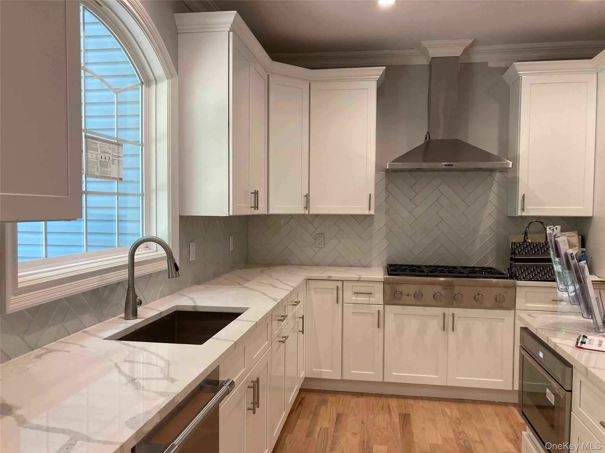 130 Syosset Woodbury Road, Syosset, NY 11791