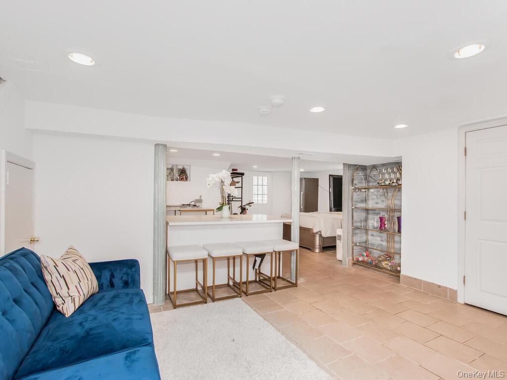 135 Midland Terrace, Yonkers, NY 10704