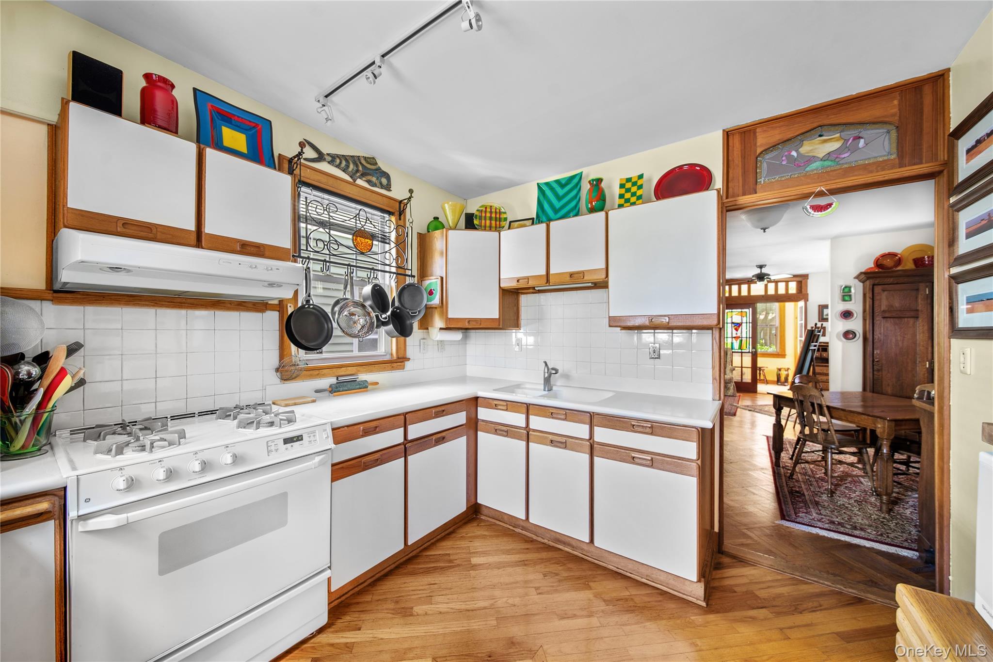 7830 64th Lane, Glendale, NY 11385