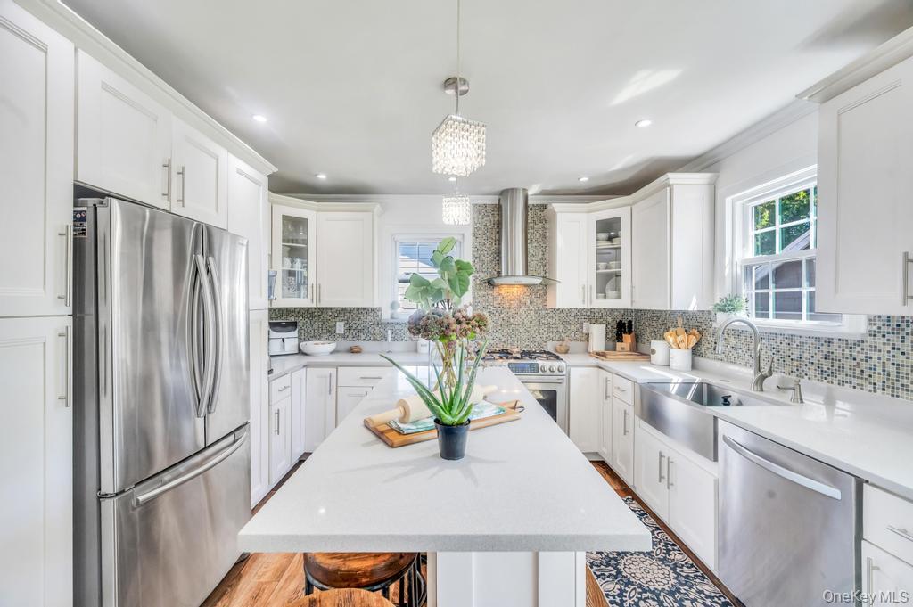 84 Superior Road, Floral Park, NY 11001