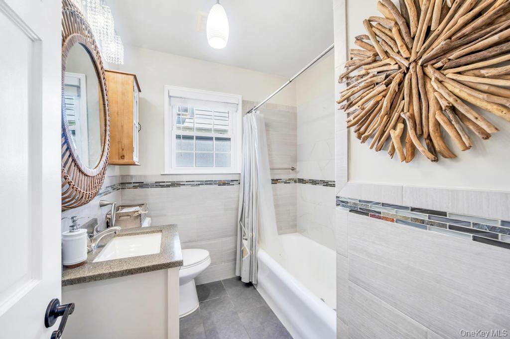 84 Superior Road, Floral Park, NY 11001