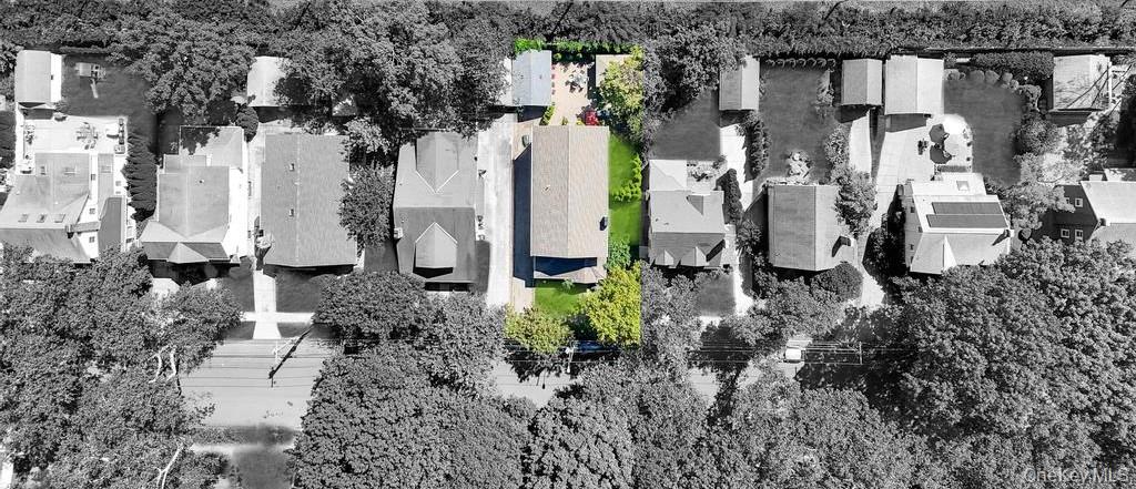 84 Superior Road, Floral Park, NY 11001