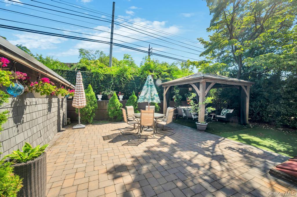 84 Superior Road, Floral Park, NY 11001